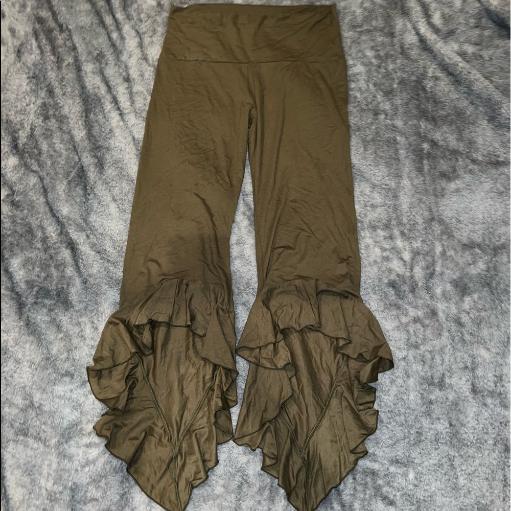 alotus connection dark green capri flare leggings size large